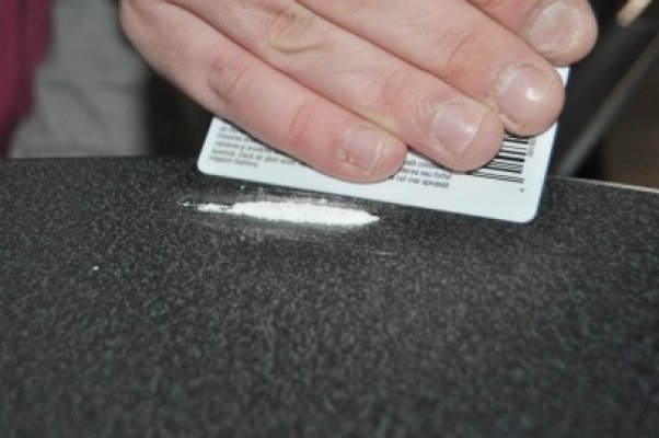 Traficanţii de droguri prinşi în Mamaia au fost trimişi în judecată